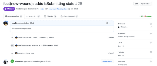 Eliana aprobando un pull request